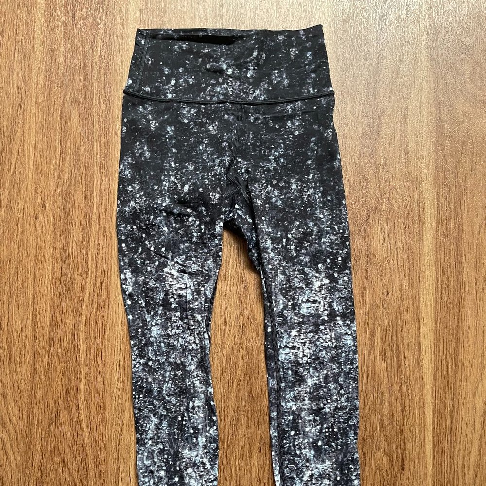 Lululemon leggings size 6 multicolor